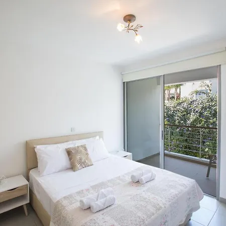Ferienhaus Mit Privatpool Fuer 6 Personen Ca 135 Qm In Neo Chorio, Westkueste Von Zypern Halbinsel Akamas *
