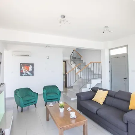 Ferienhaus Mit Privatpool Fuer 6 Personen Ca 135 Qm In Neo Chorio, Westkueste Von Zypern Halbinsel Akamas Neo Chorio
