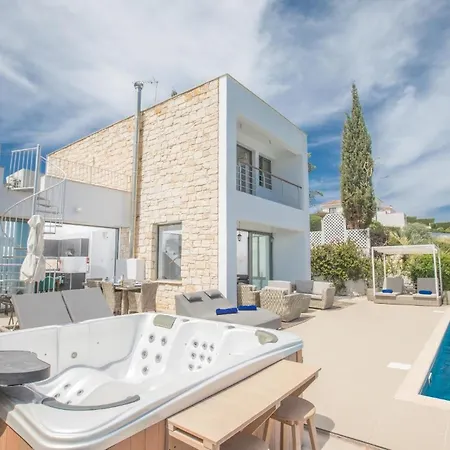 Ferienhaus Mit Privatpool Fuer 6 Personen Ca 135 Qm In Neo Chorio, Westkueste Von Zypern Halbinsel Akamas Neo Chorio